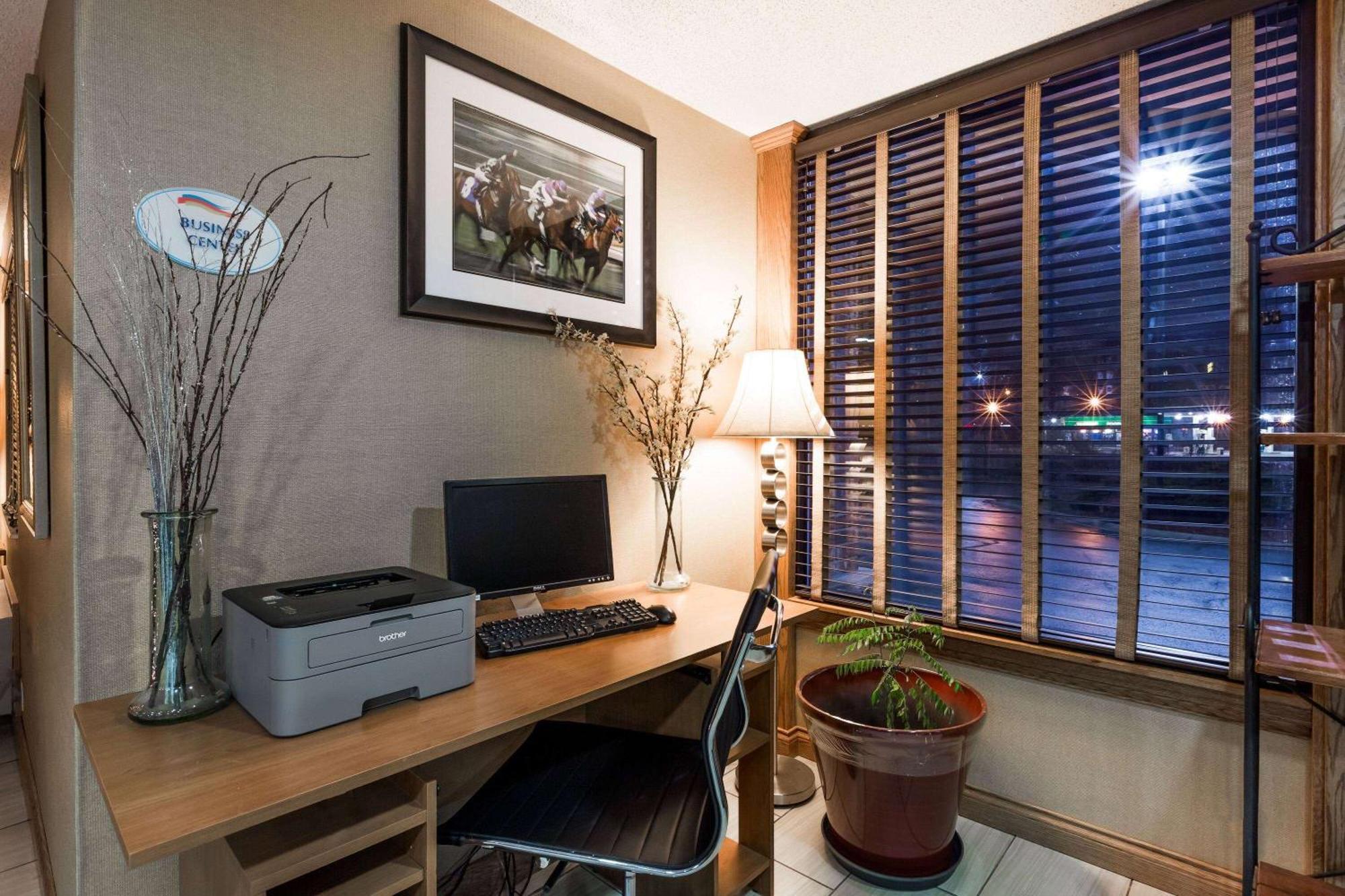Baymont By Wyndham Louisville South I 65 Brooks Extérieur photo